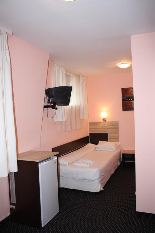 Hotel Orlando София Экстерьер фото
