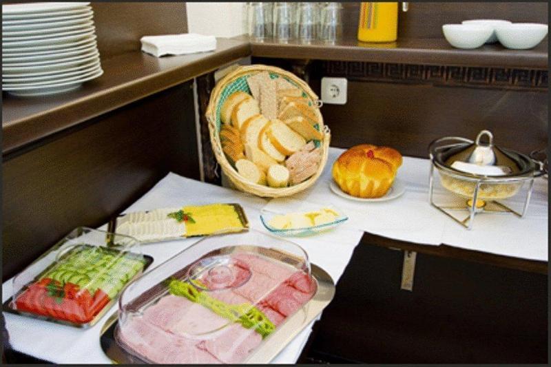 Hotel Orlando София Ресторан фото