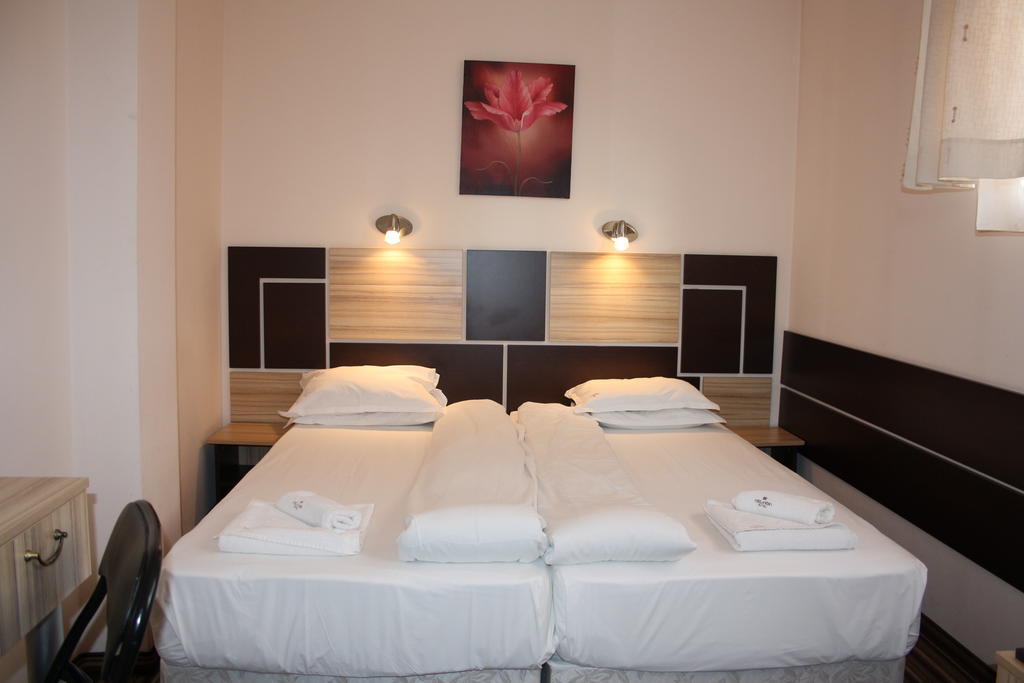 Hotel Orlando София Номер фото